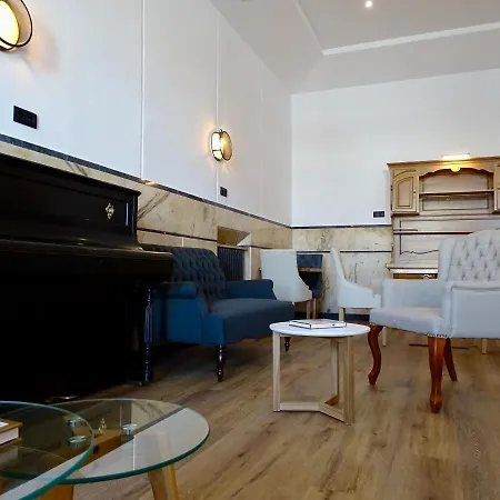 Poveira Hotel *